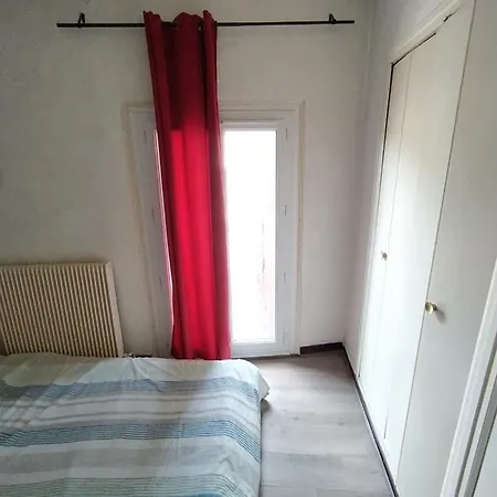 Homestay Bedroom To Sleep Montpellier